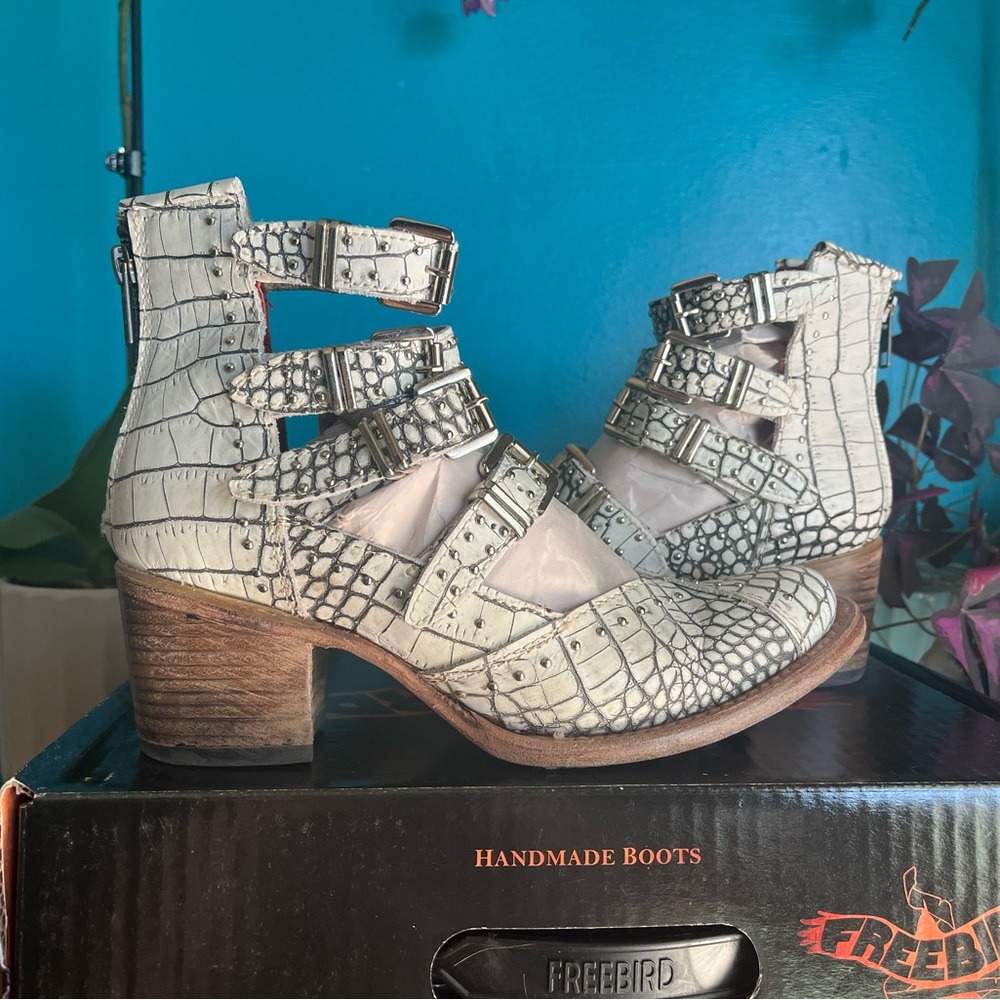 Freebird Felicity size 7 White - Picture 3 of 7